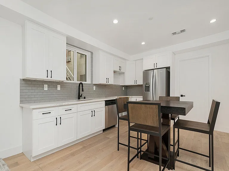 2452 1/2 Boulder St #2452 — Photo 2