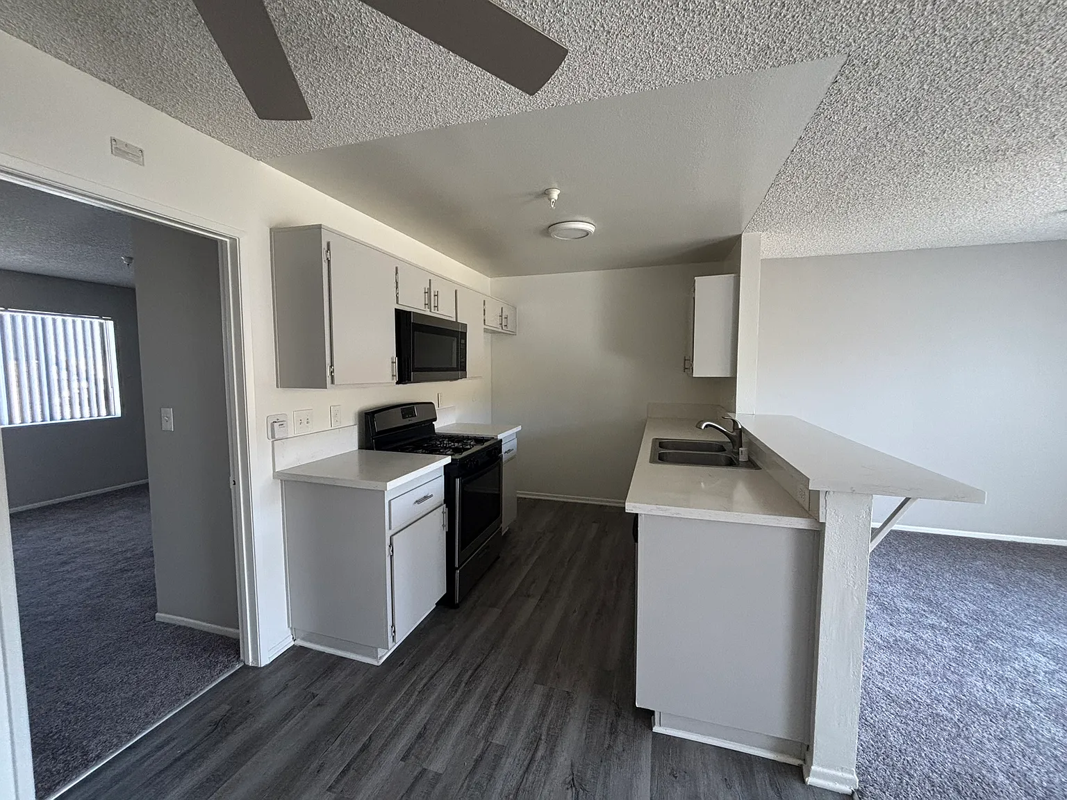 1 bed, $1,895 — Photo 3