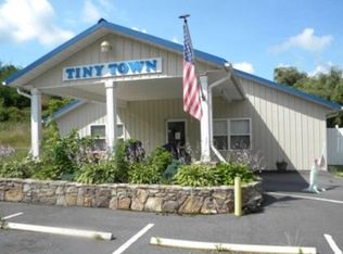 76 Roland St, Burnsville, NC 28714