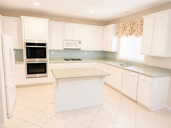 3rd image of 13104 Angeles Trail Way
