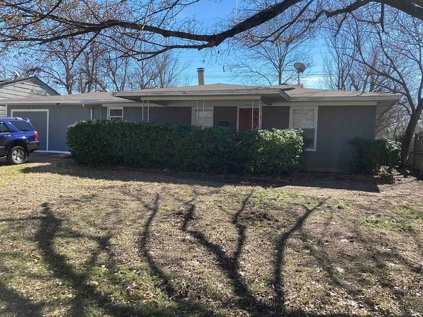 4653 Selkirk Dr, Fort Worth, TX 76109