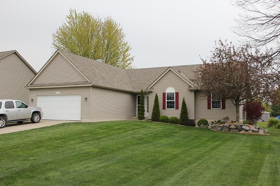 11411 Rolling Meadow, Fenton, MI 48430