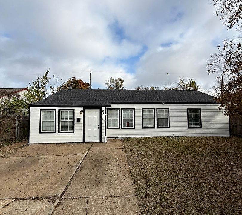 1st image of 5311 Lyndhurst Dr