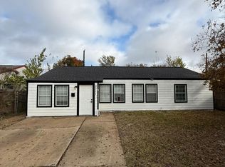 5311 Lyndhurst Dr, Houston, TX 77033