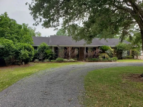 4105 Lake Cir N, Mobile, AL 36693