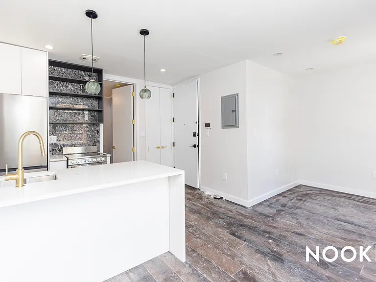 160 20th St #3B — Photo 3