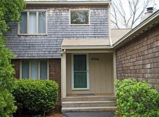 202 Vineyard Gate #202, East Falmouth, MA 02536