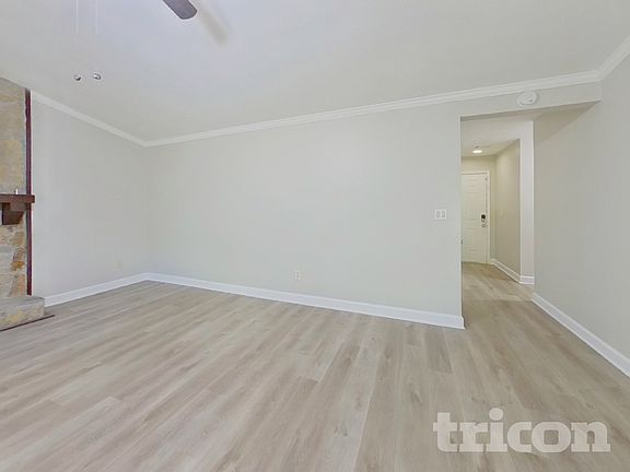 3rd image of 2543 Mistletoe Ln