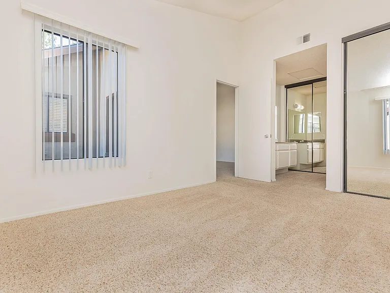 Emerald Court Apartment Homes — Photo 24