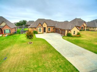 525 E Amelia Ter, Mustang, OK 73064