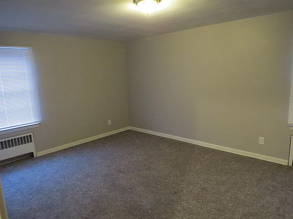 4th image of 5327 Old Oxford Ln