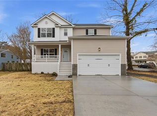 2 Tiffany Ln, Hampton, VA 23664