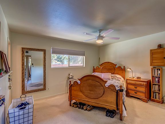 5th image of 1055 E Paseo Encino