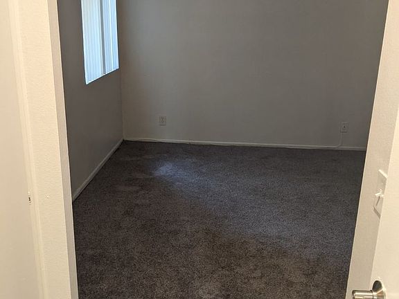5th image of 4770 Kester Ave #104