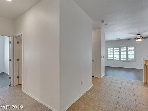 3rd image of 2185 Burris Hill Dr