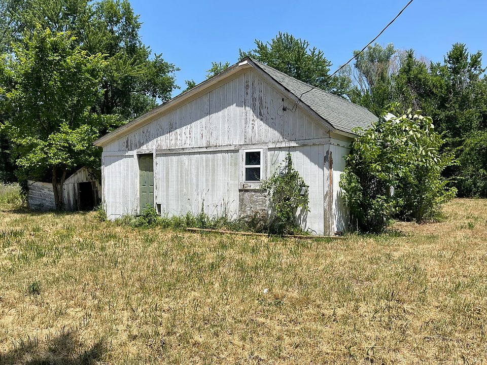 2nd image of 695 South Street