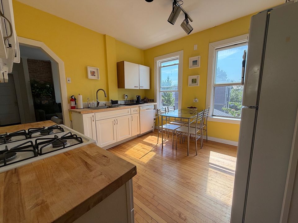 1st image of 14 Glenwood Ave #2