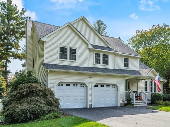 9 Foxwood Lane, Litchfield, NH 03052