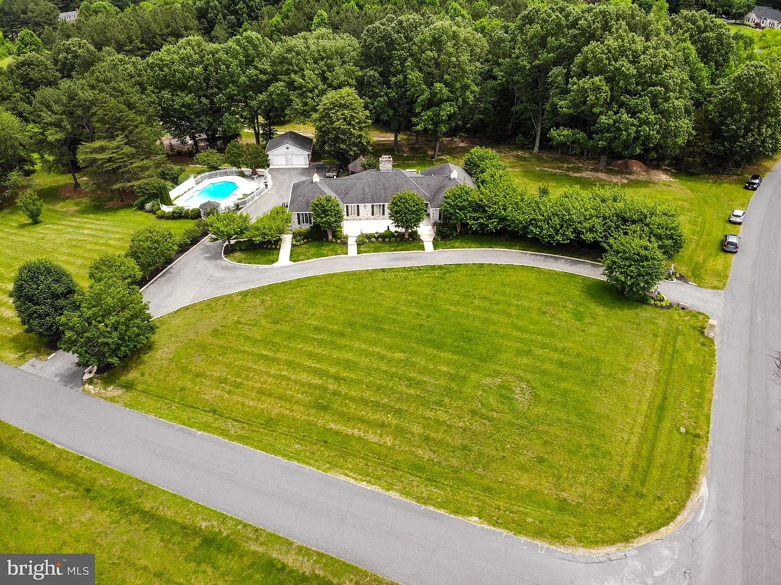 13100 Zekiah Dr photo 1