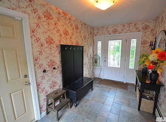 4th image of 1742 Interlake Dr