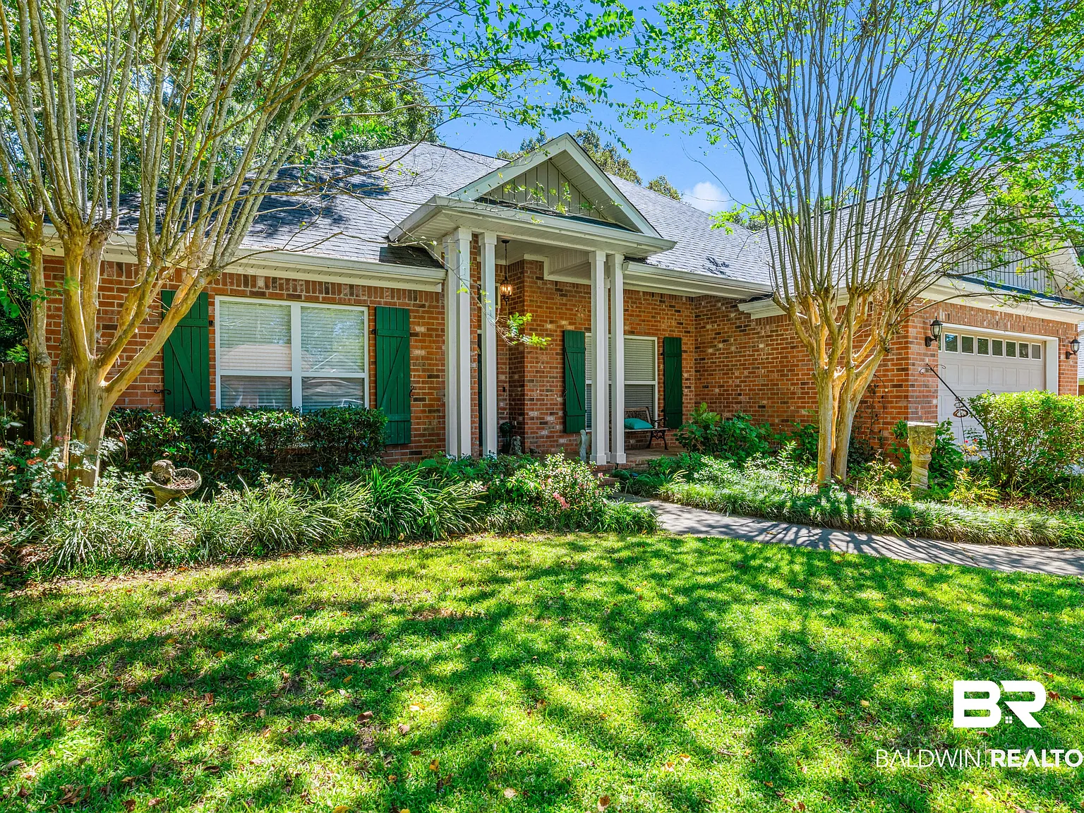 4 bed, 2.0 bath, 2065 sqft, $2,400 — Photo 4