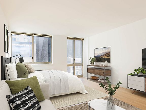 3rd image of 400 W 37th St APT 3Y