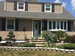 62 Hilliard Rd, Old Bridge, NJ 08857
