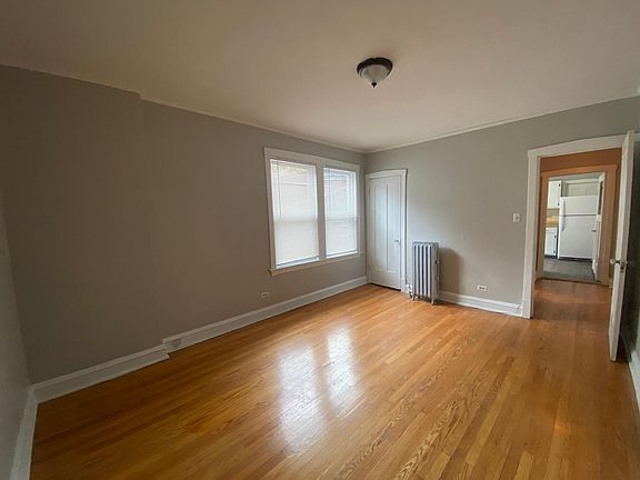 5th image of 3304-3306 W Catalpa Ave #2