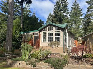 255 Outer Dr, Florence, OR 97439