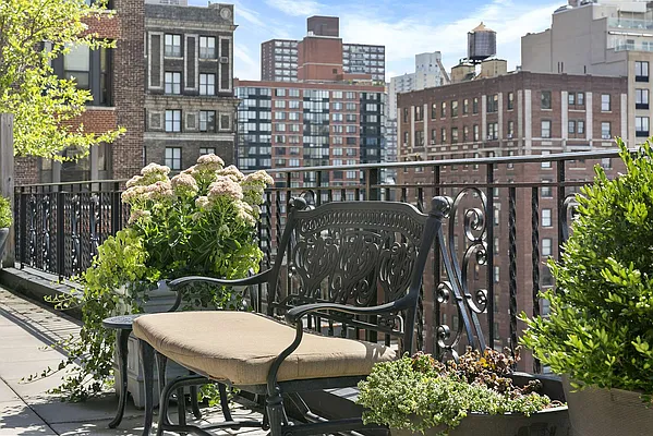 Rented by Compass | media 14