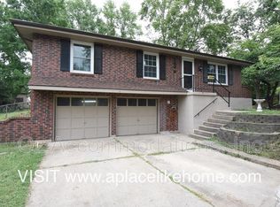 1906 SW 2nd St, Lees Summit, MO 64081