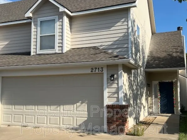 2713 Grand Cir #1, Lawrence, KS 66047