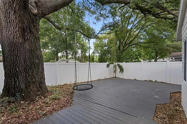 11212 Carrollwood Dr — Photo 52