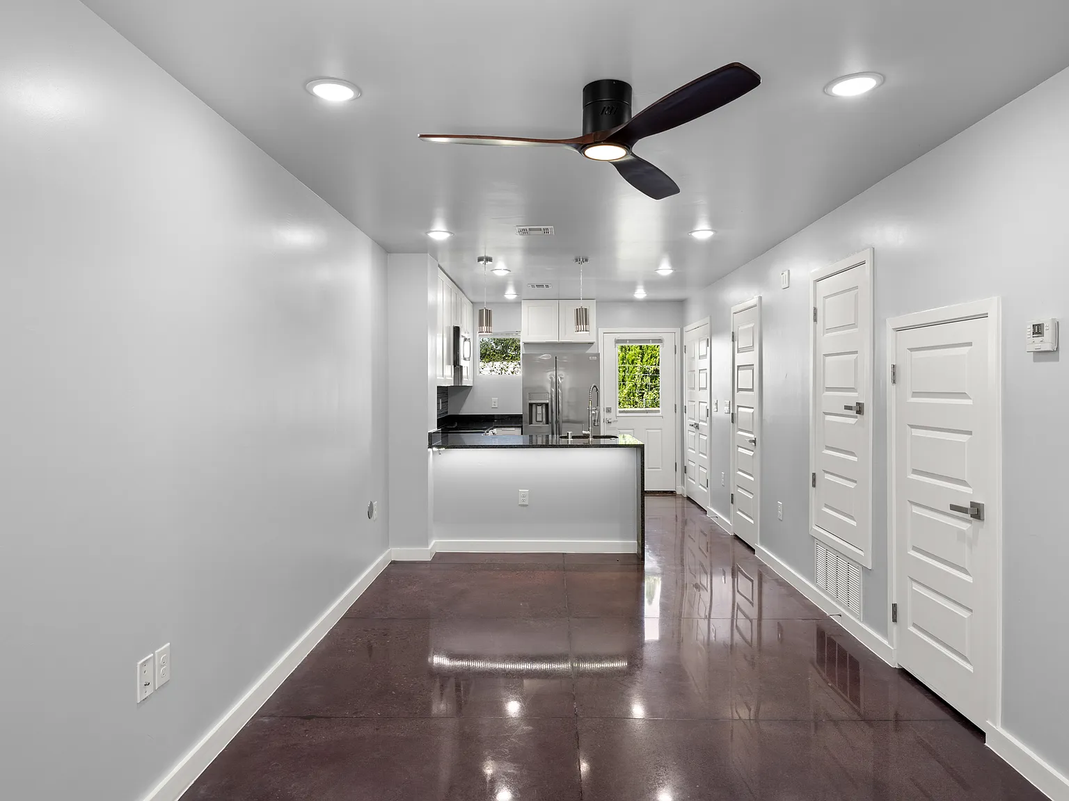 2 bed, 890 sqft, $1,445 — Photo 2