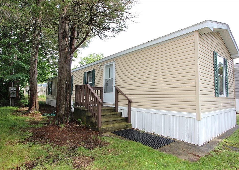 1st image of 117 Leicester St #117