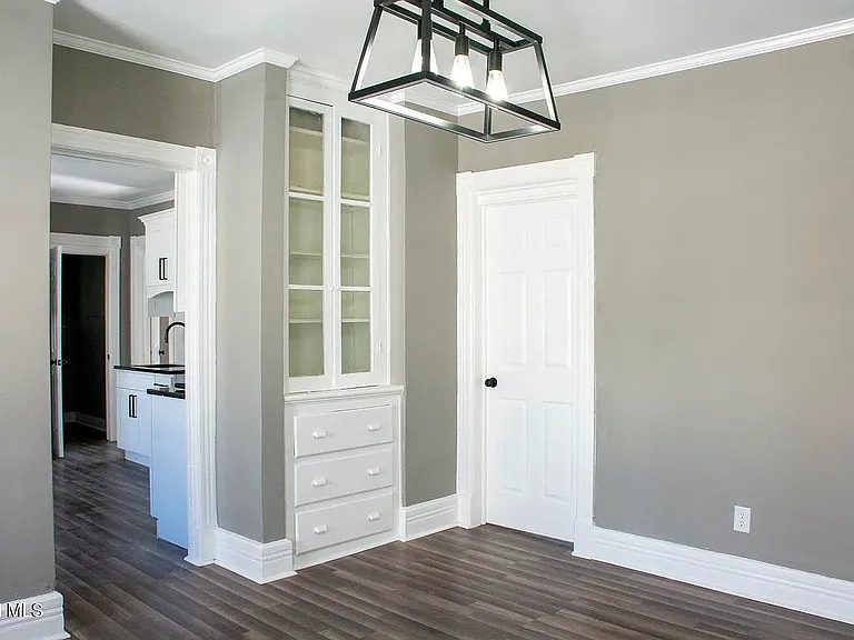 2032 Euclid Ave — Photo 7