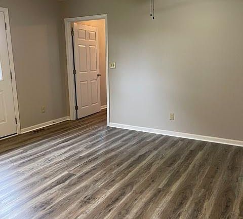 4th image of 151 Becky McKinley Ave