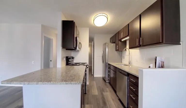 61 W Chestnut St — Photo 3