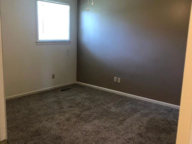 912 Bagwell Dr #1 — Photo 8