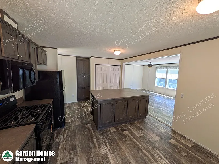 27 Garden Cir — Photo 2