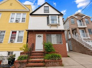 91 W 43rd St, Bayonne, NJ 07002