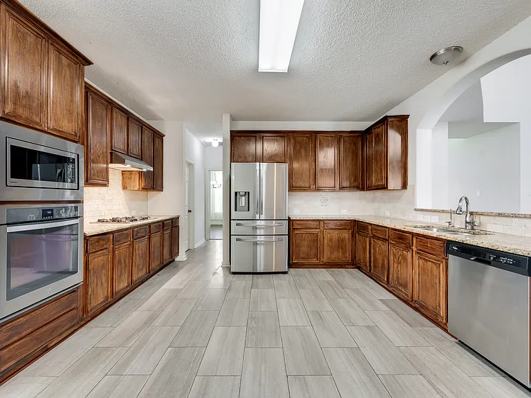 3532 Dripping Springs Dr — Photo 23
