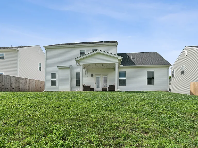 7989 Regiment Dr — Photo 33