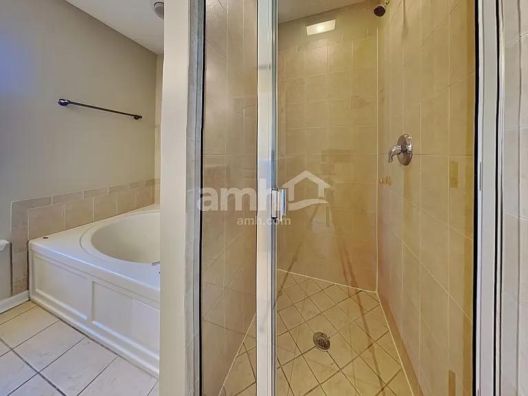 1756 Hollow Glen Dr — Photo 12