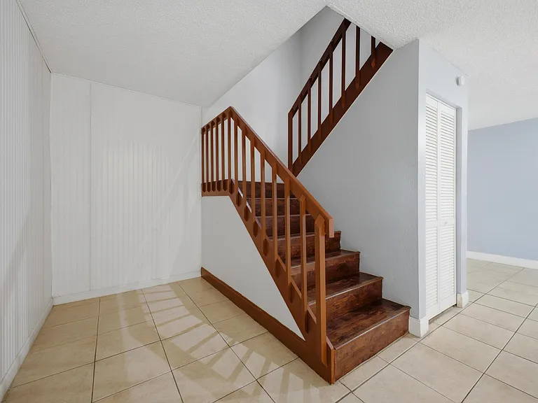 105 Woodland Rd — Photo 23