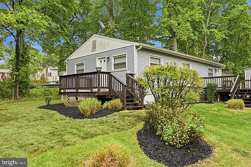 8402 Sleepy Hollow Rd Photo 1
