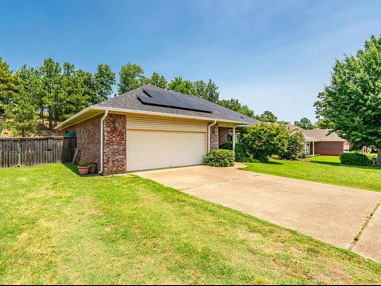 114 Cliffwood Loop — Photo 4