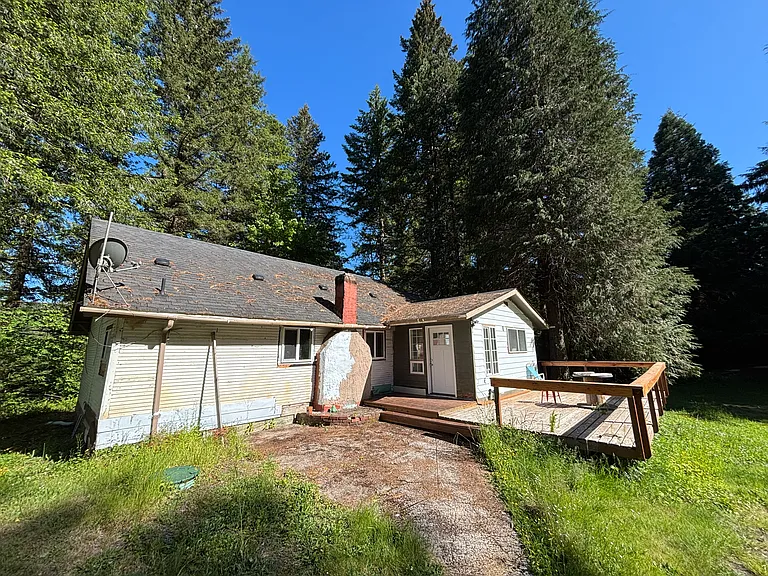 2835 NE Highway 20 — Photo 17