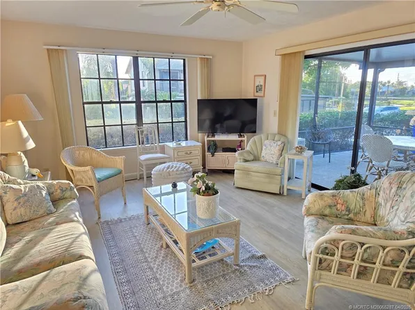 7377 SE Jamestown Ter, Hobe Sound, FL 33455