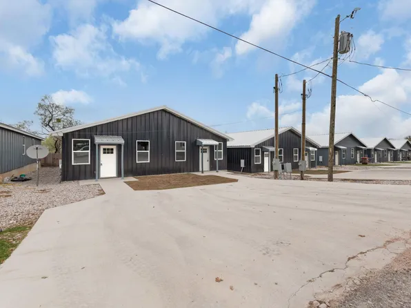 830 Waco St #1-10, Kingsland, TX 78639